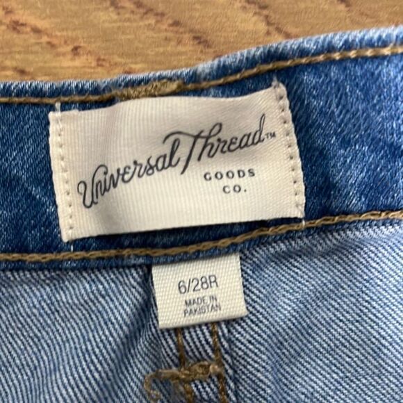 Universal Threads Boyfriend High Rise Jeans 100% Cotton Denim Blue Women's Pants - Picture 9 of 16